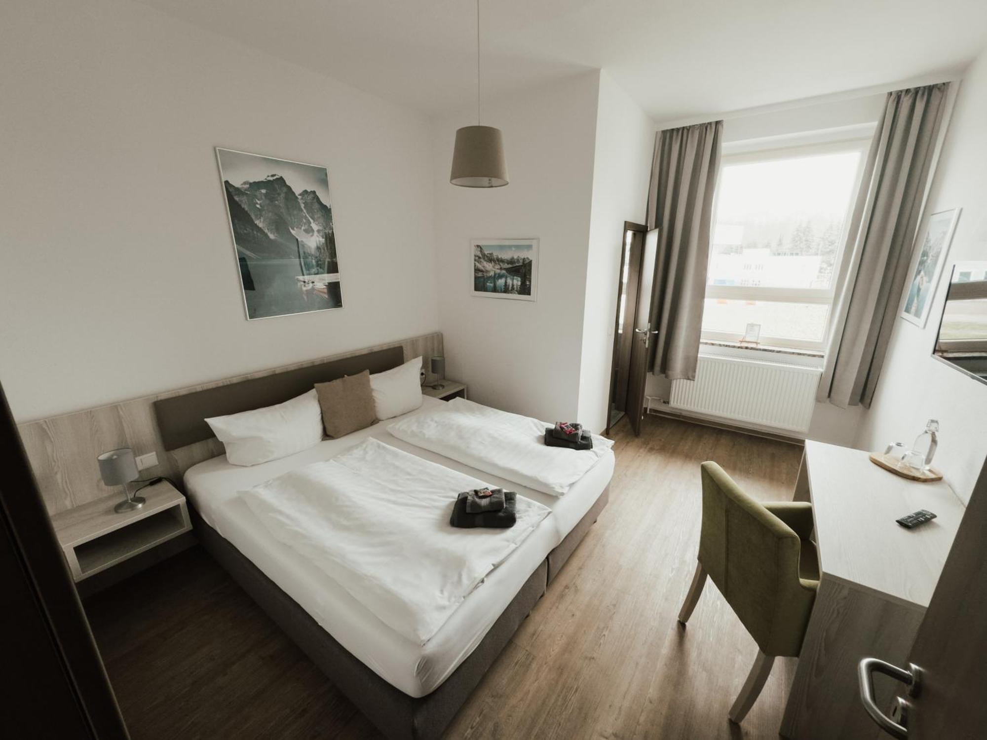 Hotel Am Stadtpark Nordhausen Ngoại thất bức ảnh