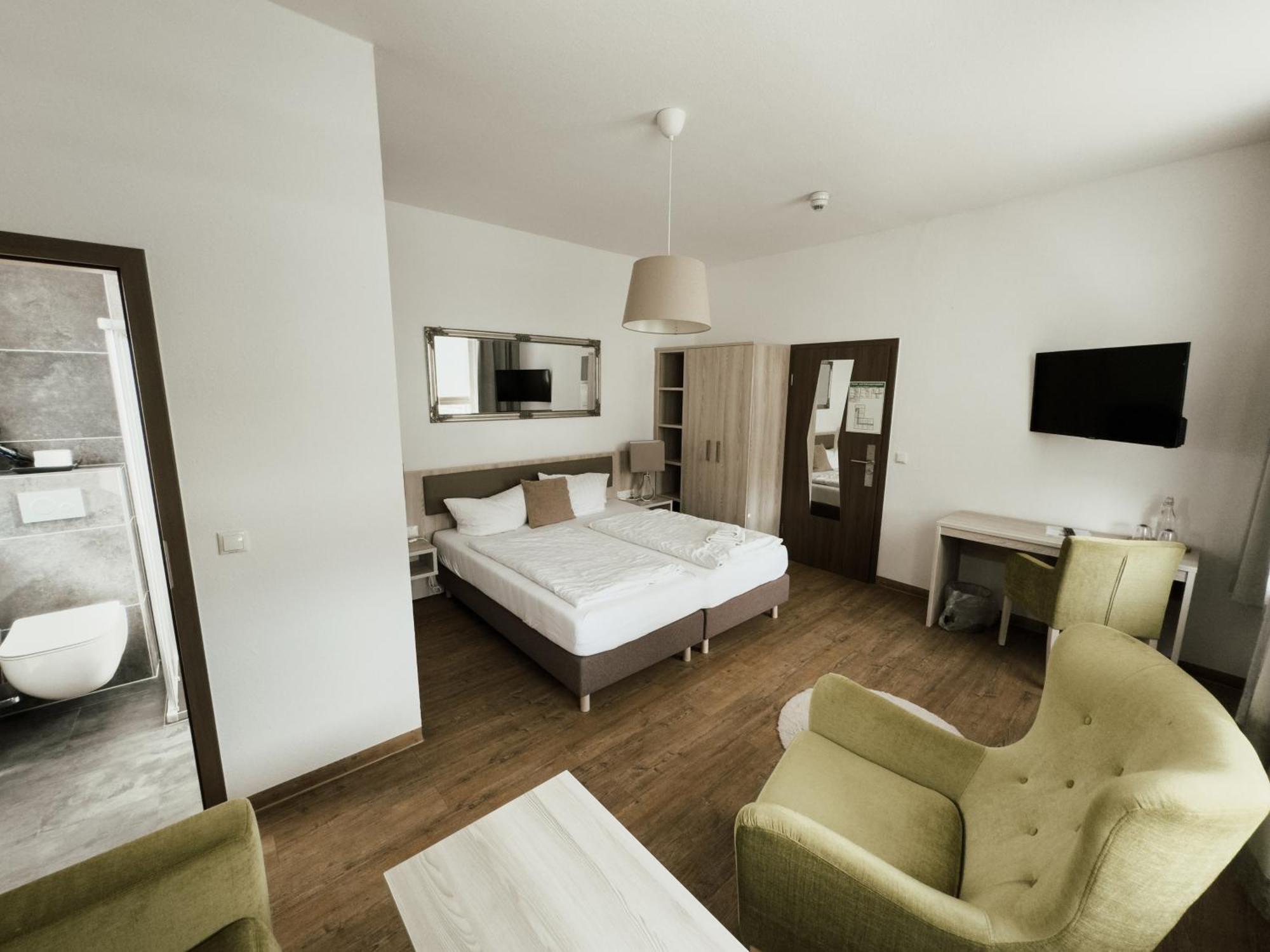 Hotel Am Stadtpark Nordhausen Ngoại thất bức ảnh